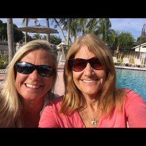 Meet your Posher, Robin